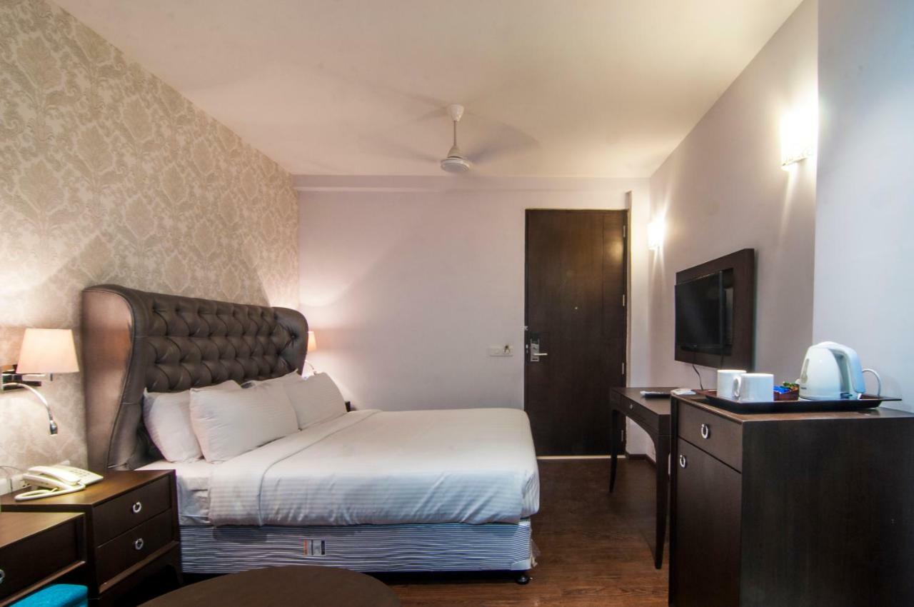 Jalsa Resort Indore Exteriör bild